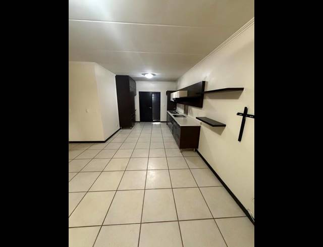 2 BEDROOM APARTMENT FOR SALE IN FOURWAYS